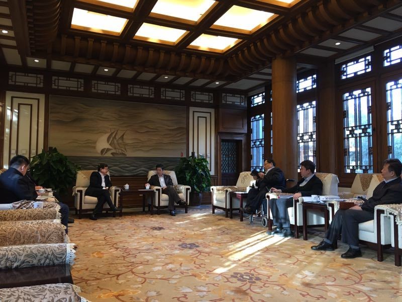 清华大学邓卫会见威高集团陈学利.jpg