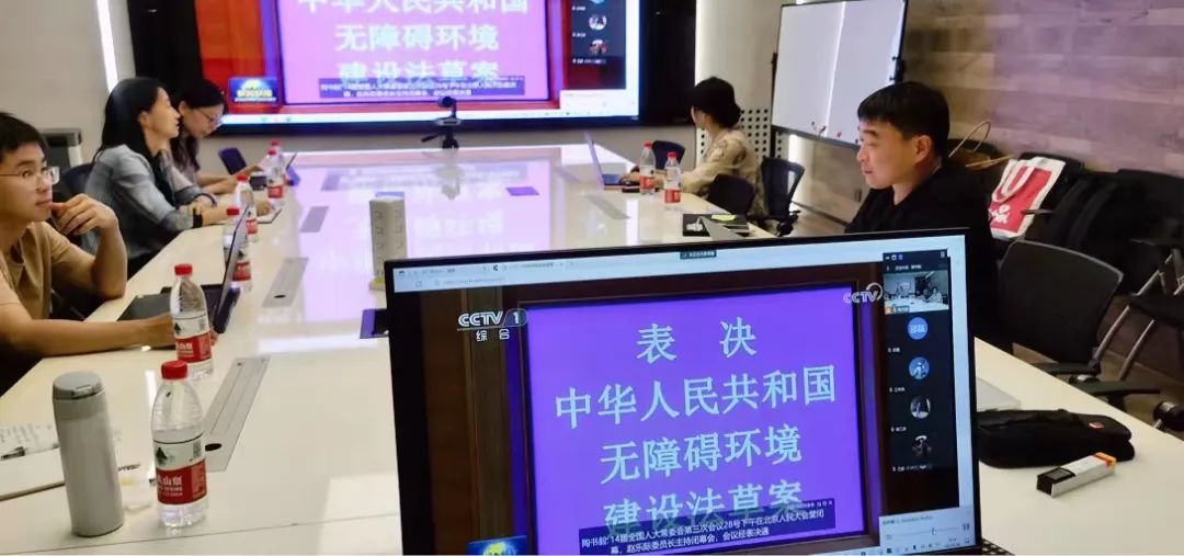 线下会议现场.jpg